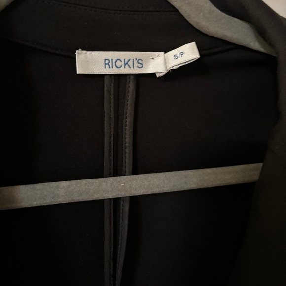 NWOT Ricki's Black Blazer - Picture 2 of 3